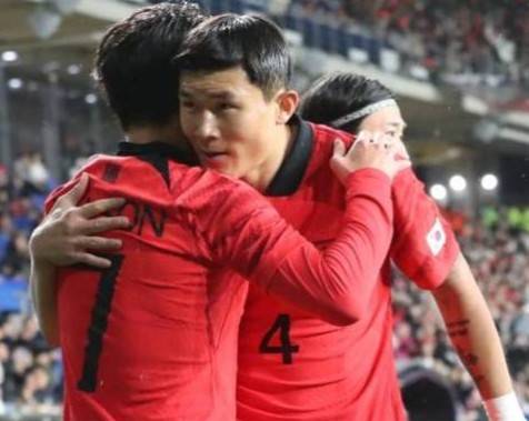韩国队备战世预赛而金玟哉呼吁强硬防守