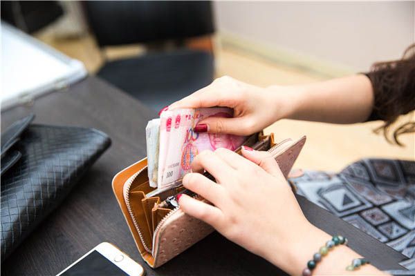 信用卡免年费的条件 有些条件并不是那么好完成