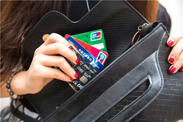信用卡银行如何保护客户信息？ 持卡人遇到诈骗如何防范