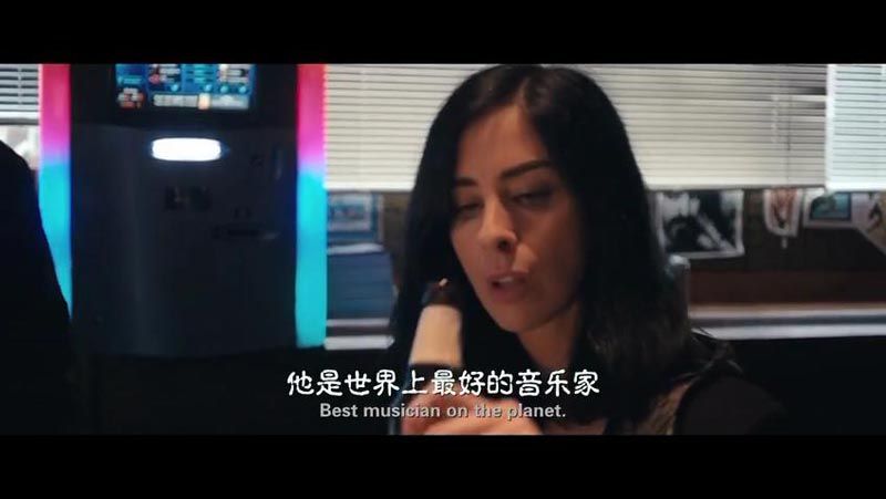 微笑回应电影海报截图