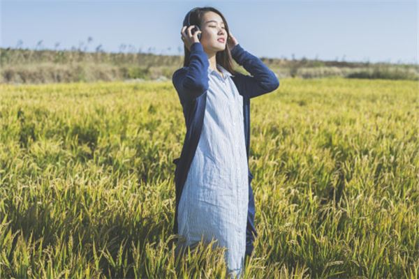 明年农历二月出生宝宝的命理解析：让我们洞悉未来的奥秘！